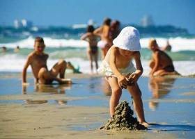 Псаммотерапия - массаж мокрым песком рефлексогенных зон кистей рук, золотые пляжи Анапы